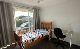 Comfy Bed Quiet Neighbourhood